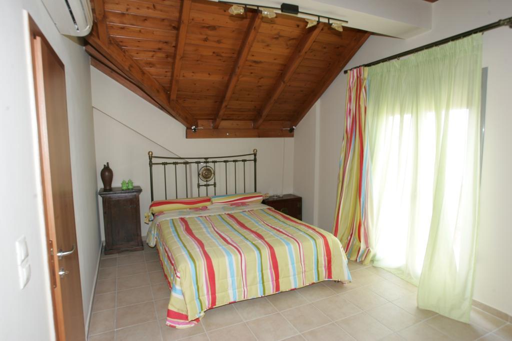 Erofili Villas Lourdata (Kefalonia) Quarto foto